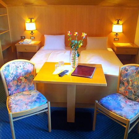 Hotel Garni Doris Castelrotto Ruang foto