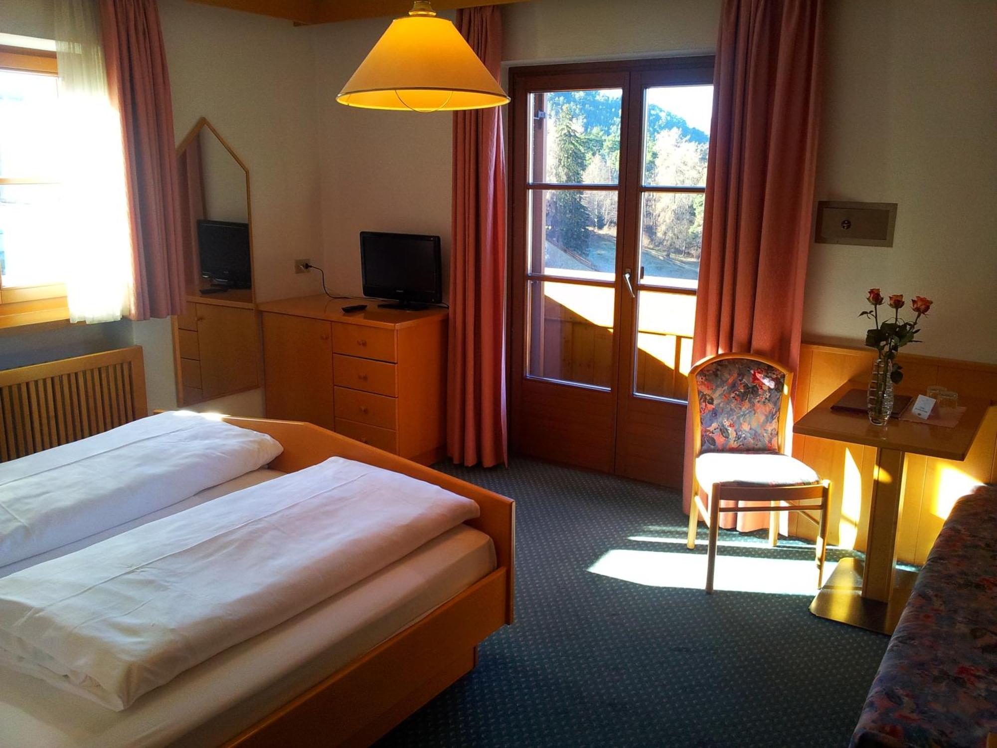 Hotel Garni Doris Castelrotto Ruang foto
