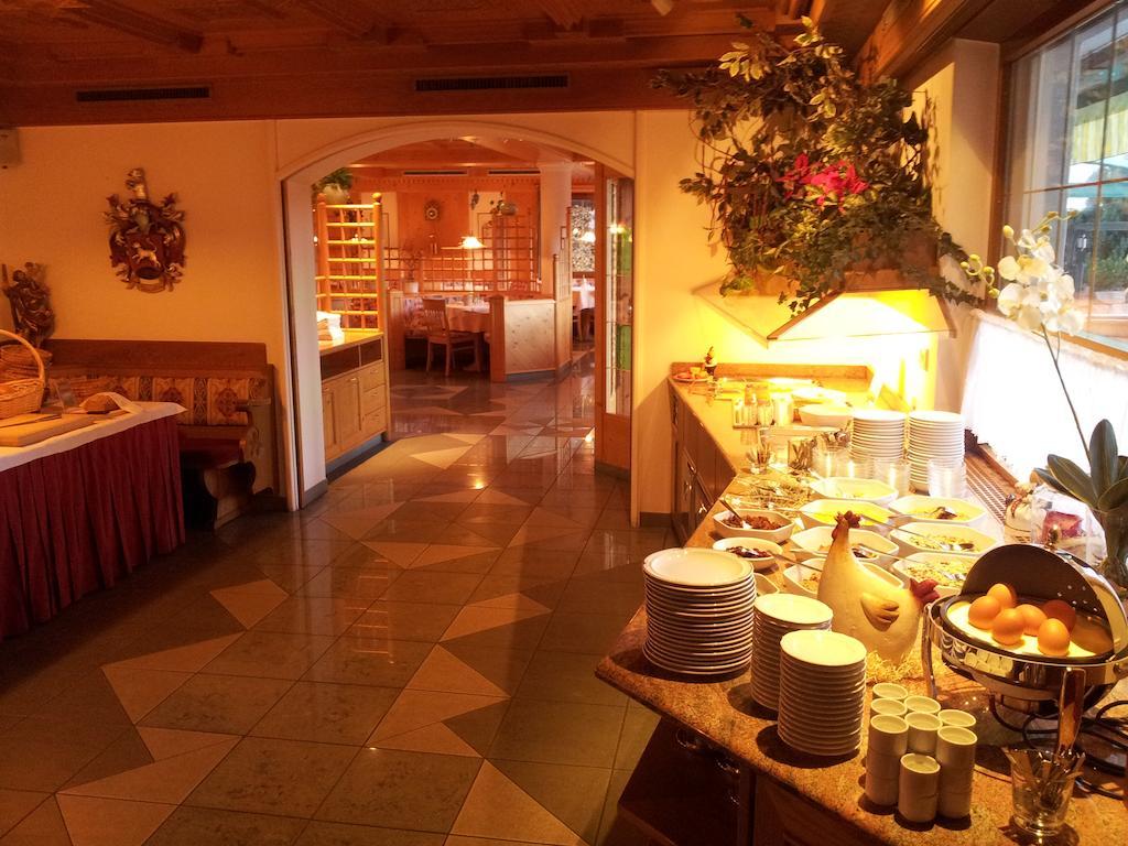 Hotel Garni Doris Castelrotto Bagian luar foto