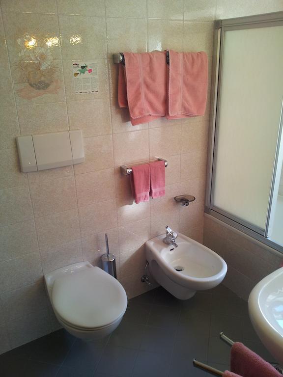 Hotel Garni Doris Castelrotto Ruang foto